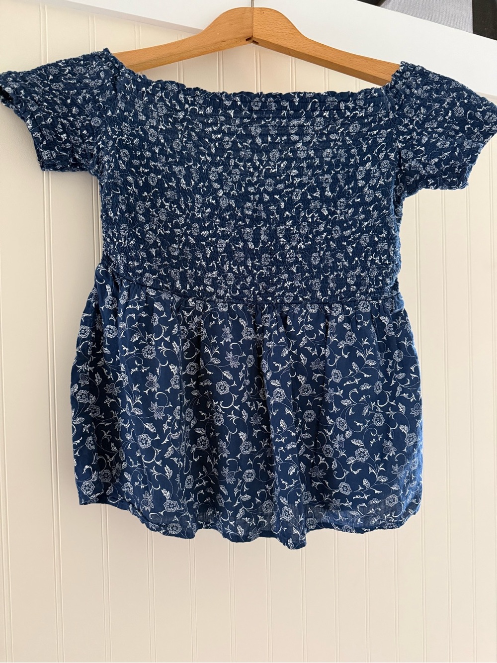 Old Navy Women’s S Navy Blue Floral Smocked Top Cottagecore Boho Coquette